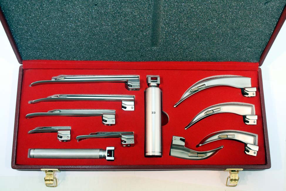 Mac & Miller Laryngoscope Set - 11 Blades with 2 Handles for EMT Use