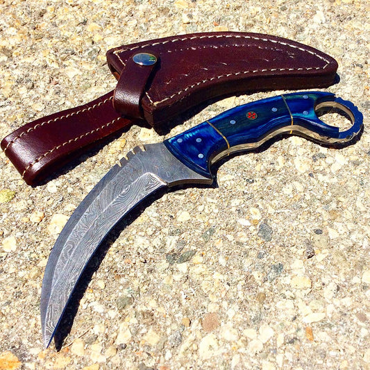 9.5 " Hunting Knife Damascus Forged Karambit Hunting Knife Pakka Wood Handle Leather Sheath