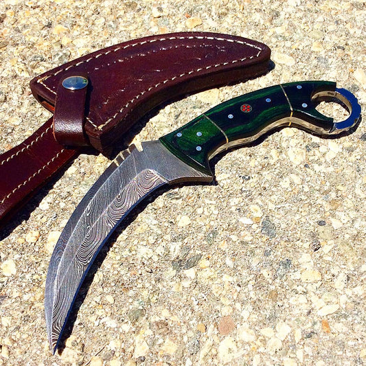 9.5 " Hunting Knife Damascus Forged Karambit Hunting Knife Pakka Wood Handle Leather Sheath